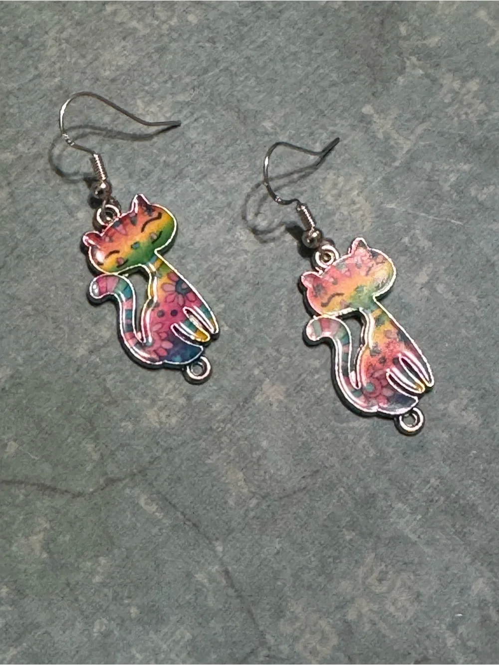 GROOVY CAT EARRINGS